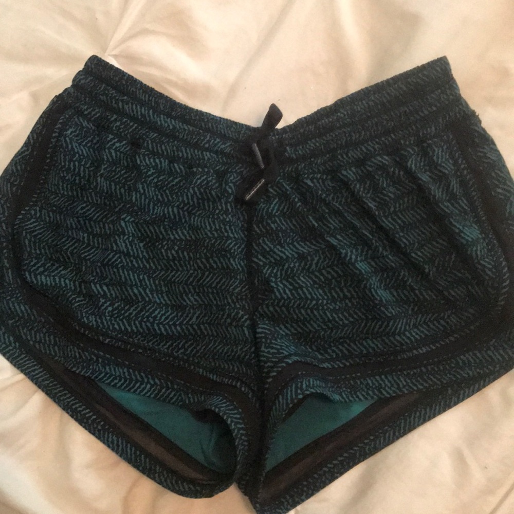 Lululemon size 8 shorts
